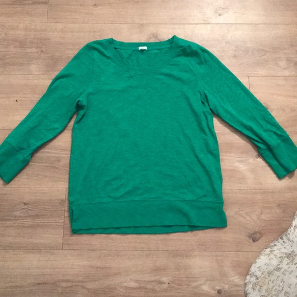 kelly green crew neck sweatshirt
